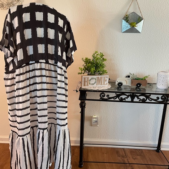 New Boutique Drawstring Kimono - Picture 4 of 4
